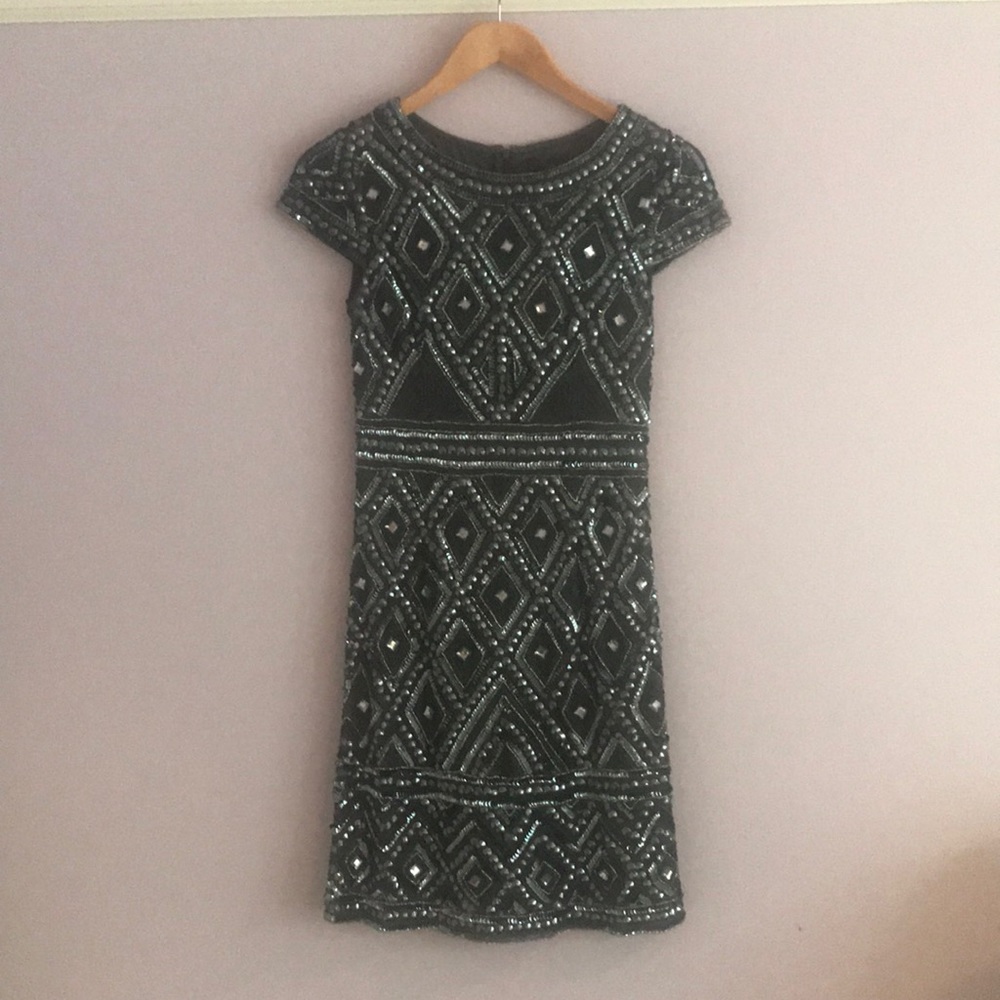 Exquisite Adrianna Papell fully beaded dress S 2